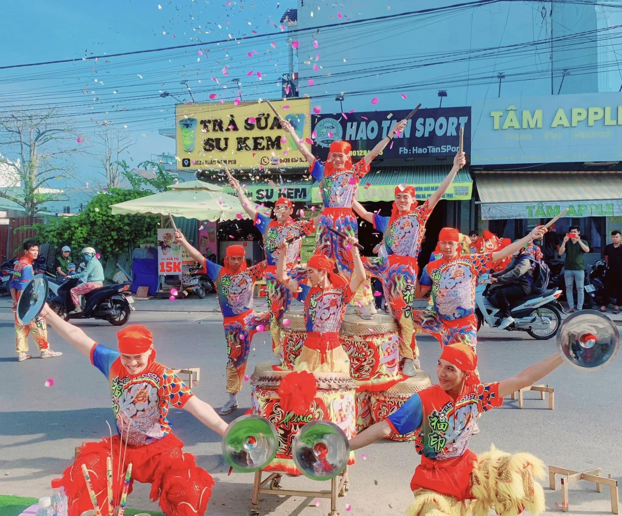 khai trương SHU STUDIO 4